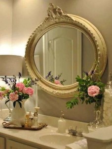 Le piante che arredano il bagno: fiori freschi 