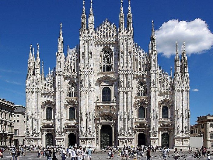 the-imposing-milan-cathedral
