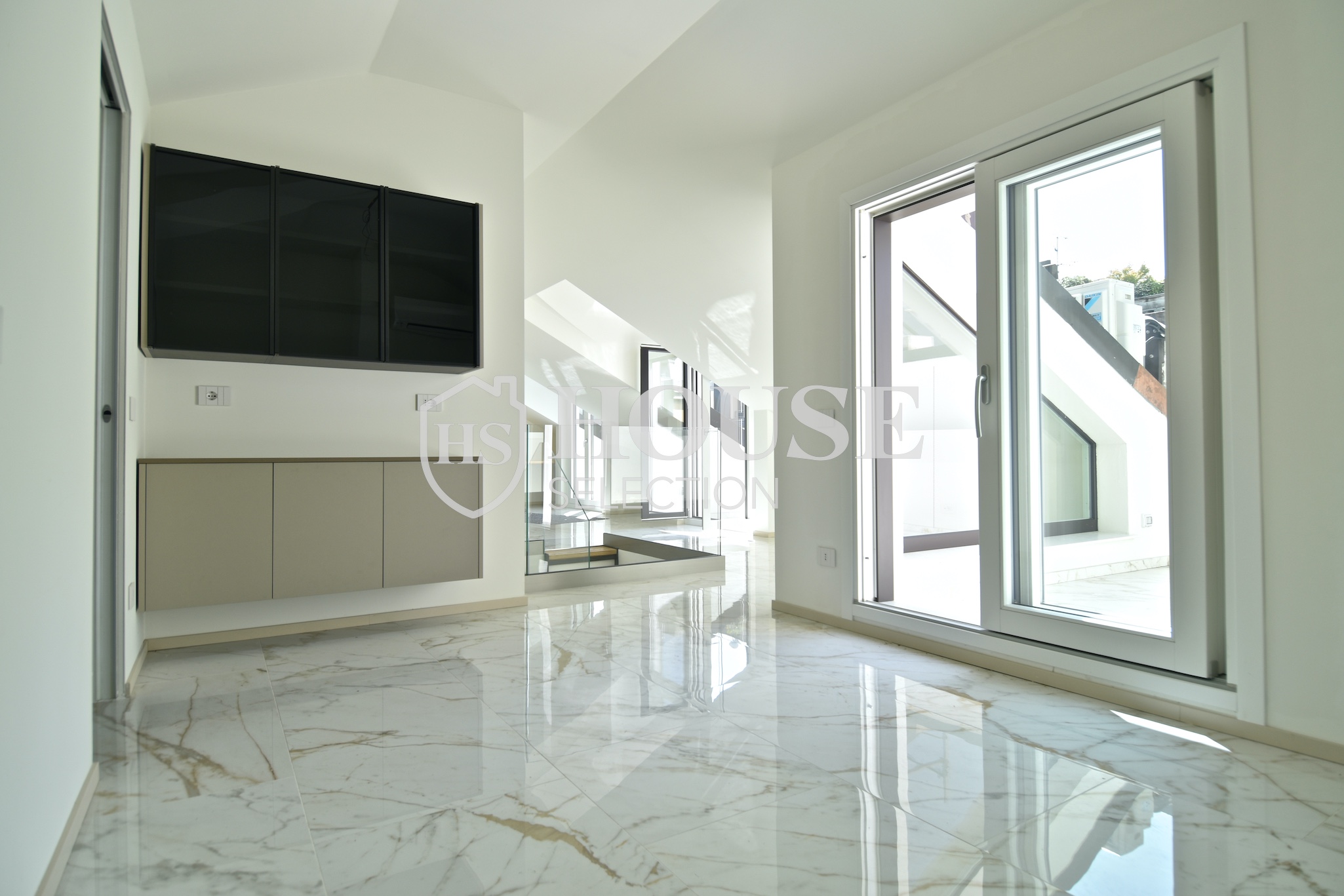 Affitto attico con terrazzo, Boccaccio via, quadrilocale, nuova realizzazione, arredato, box auto, Milano 5