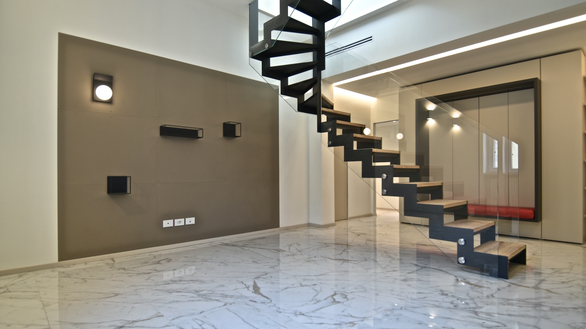 Affitto in via Boccaccio attico quadrilocale con terrazzo e box