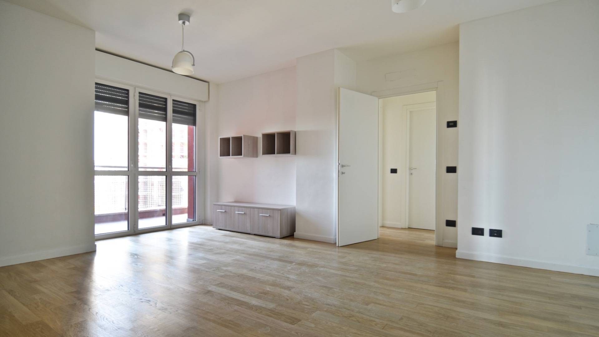 Vendita quattro locali con terrazzo- Bovisa