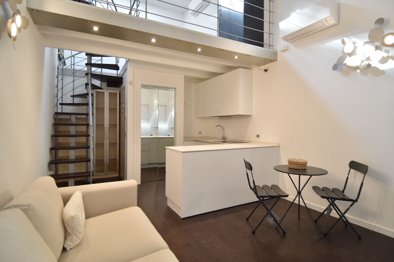 Affitto loft in Isola – con terrazzo