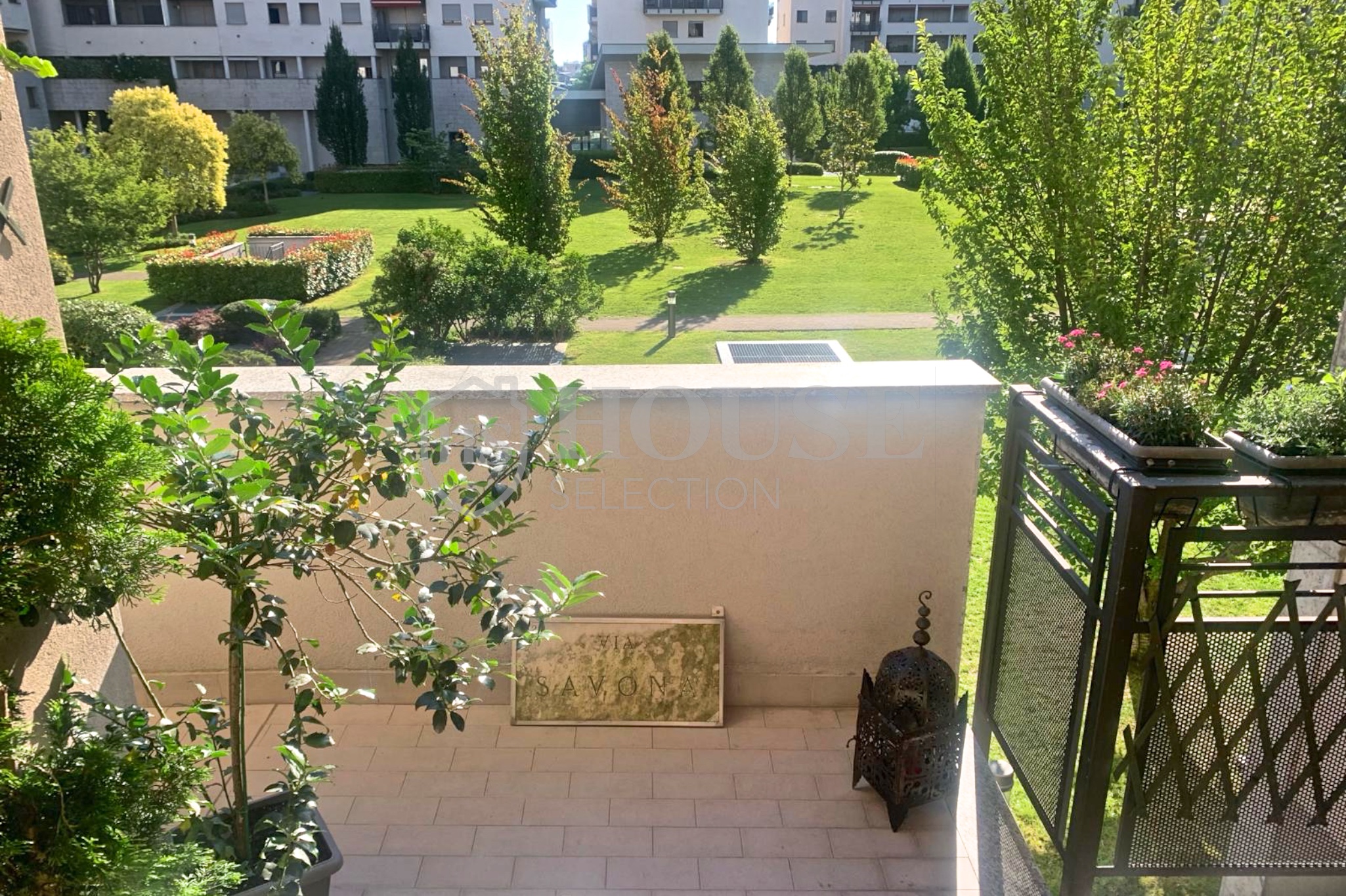 Affitto bilocale con terrazzo via Savona, ristrutturato, arredato, giardino, Milano 2