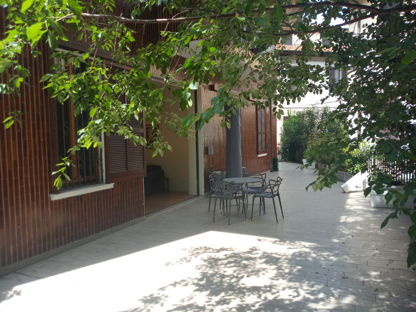 AFFITTO Tre locali con giardino privato – Villaggio dei giornalisti – via Timavo AFFITTO Tre locali con giardino privato – Villaggio dei giornalisti – via Timavo