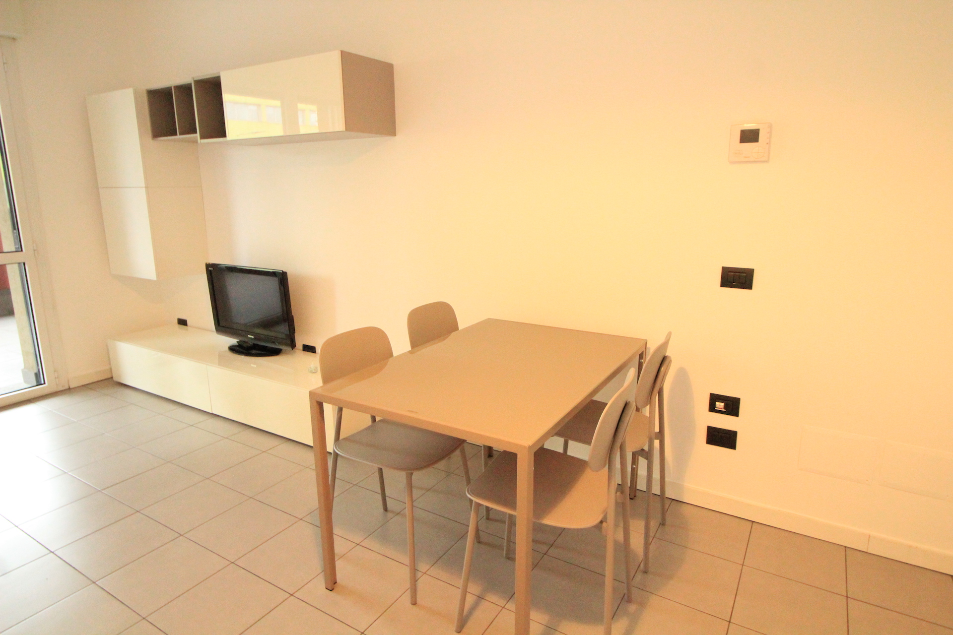 DONG - Cosenz Soggiorno A