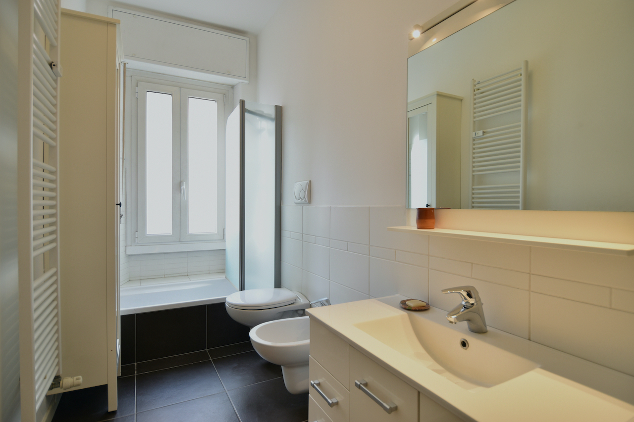 Affitto trilocale con balcone, viale Zara, ristrutturato e arredato, Milano 13