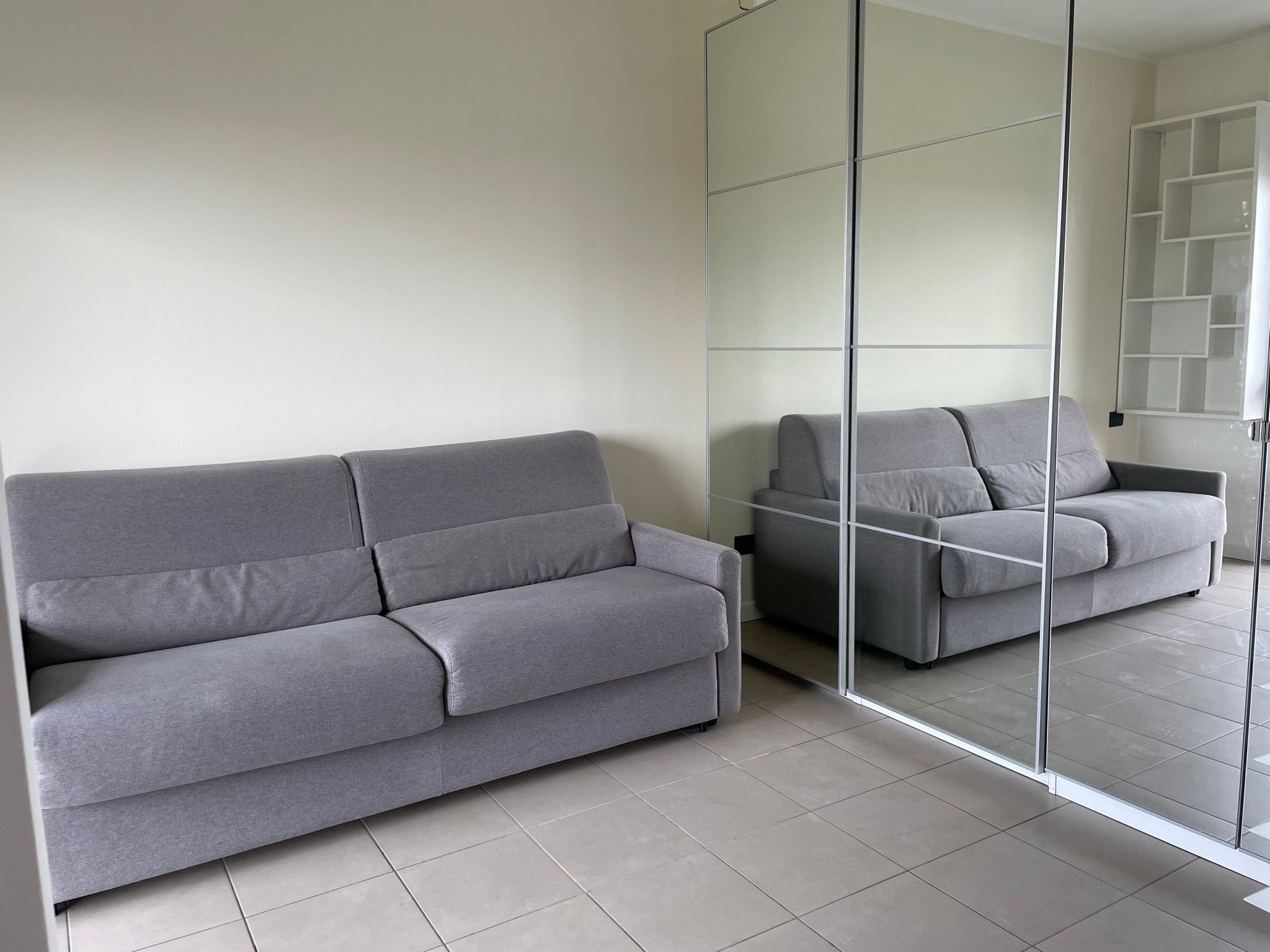 2cb767b9-e331-4b47-be95-fa50d91271ee