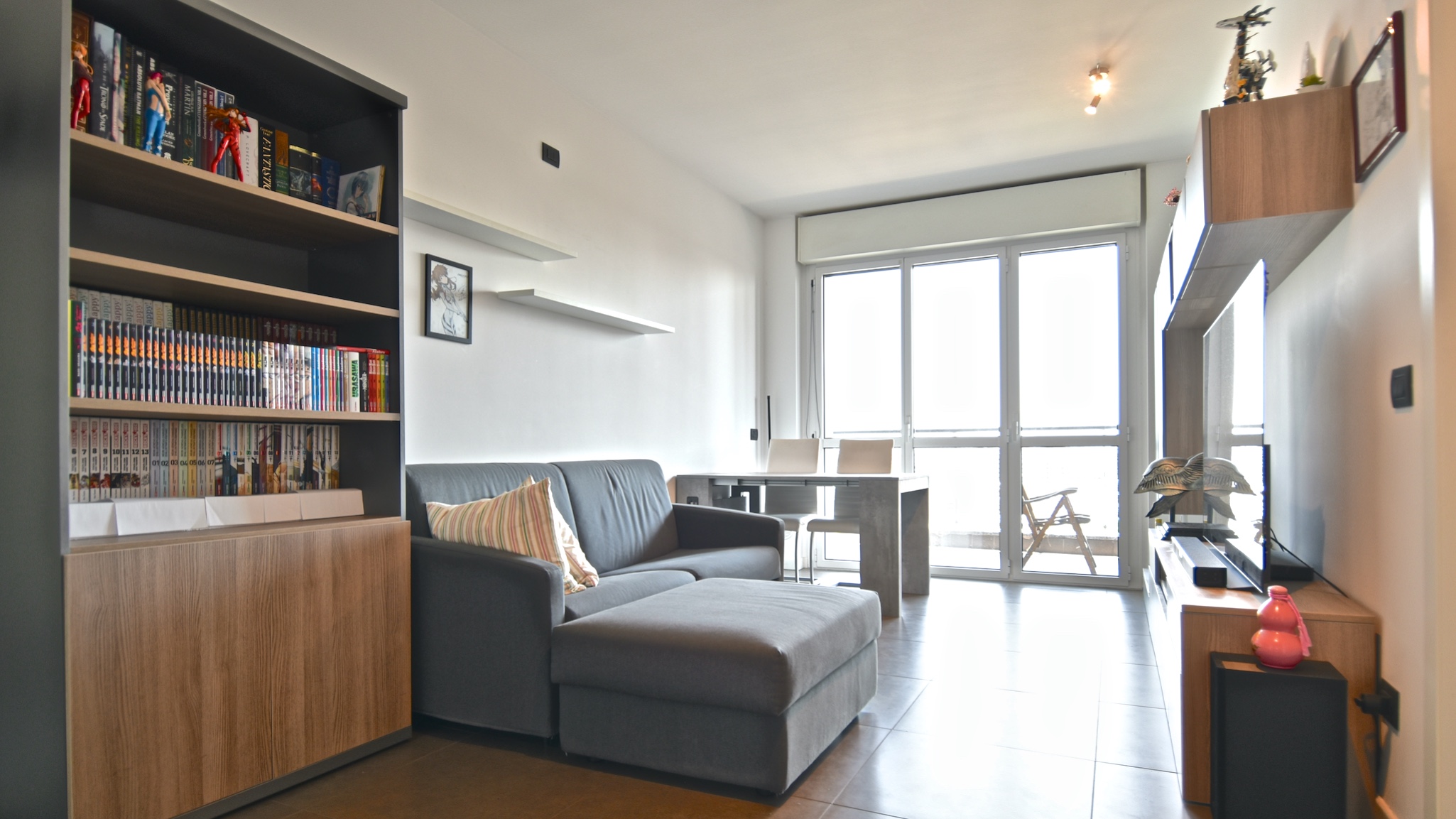 Bovisa – Vendita due locali arredato piano alto con terrazzo