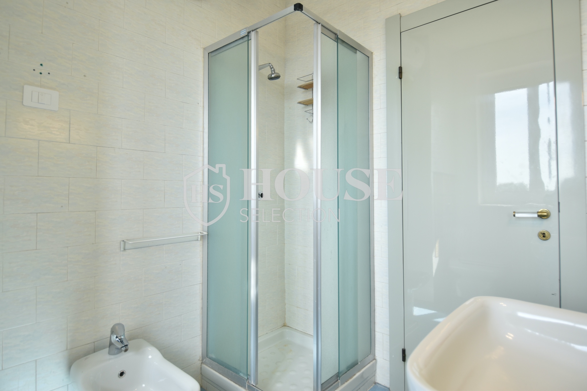 Vendita tre locali con balconate, piano alto, Bovisa, Milano 20